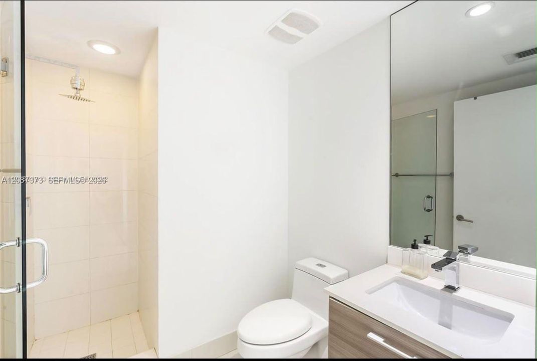 For Rent: $4,200 (2 beds, 2 baths, 868 Square Feet)