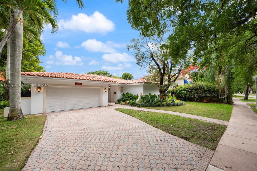 For Rent: $17,950 (4 beds, 3 baths, 3020 Square Feet)
