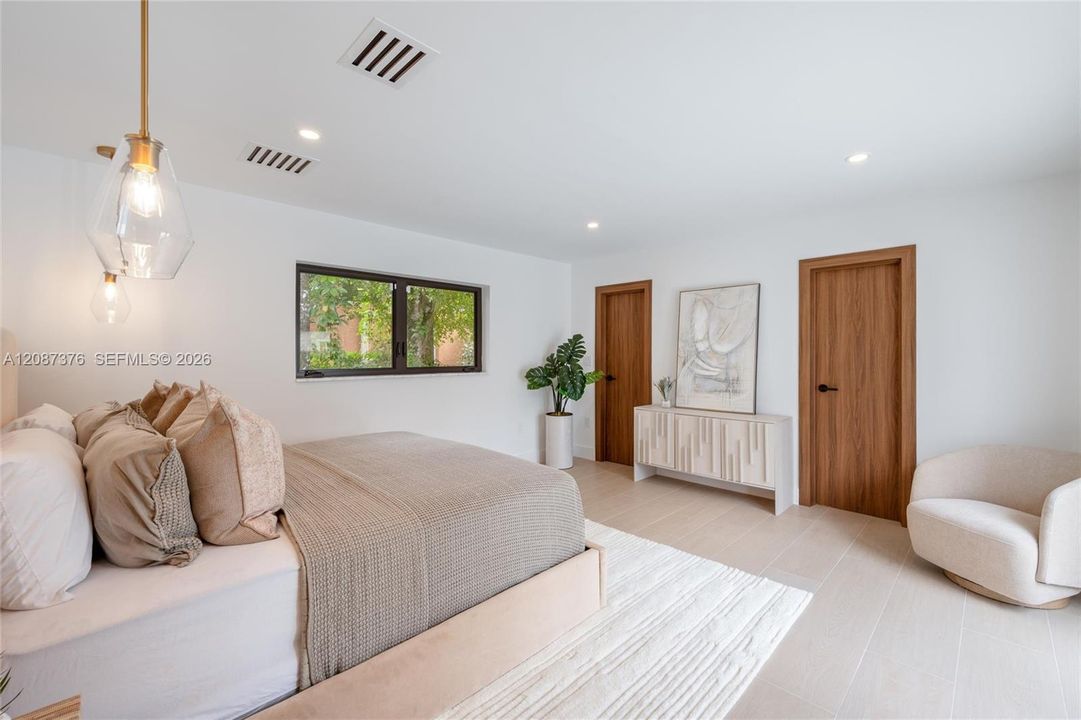 For Rent: $17,950 (4 beds, 3 baths, 3020 Square Feet)