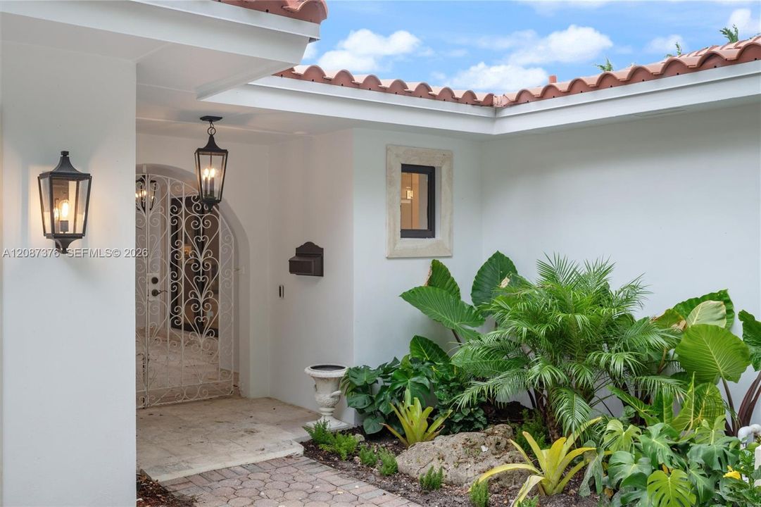 For Rent: $17,950 (4 beds, 3 baths, 3020 Square Feet)