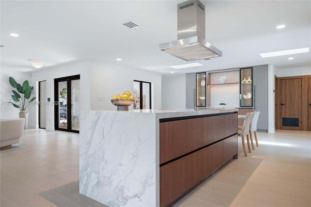 For Rent: $17,950 (4 beds, 3 baths, 3020 Square Feet)