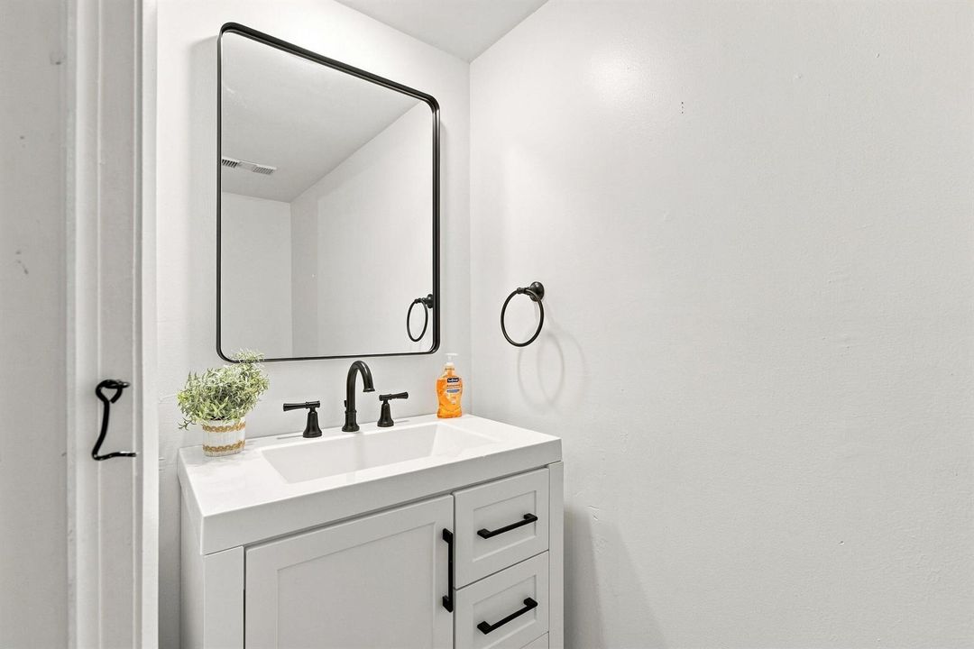 33-web-or-mls-Photo (18)-topaz