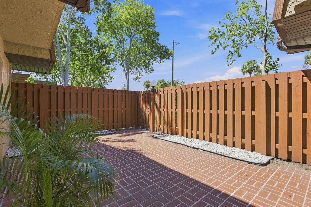 21-web-or-mls-Photo (32)-topaz