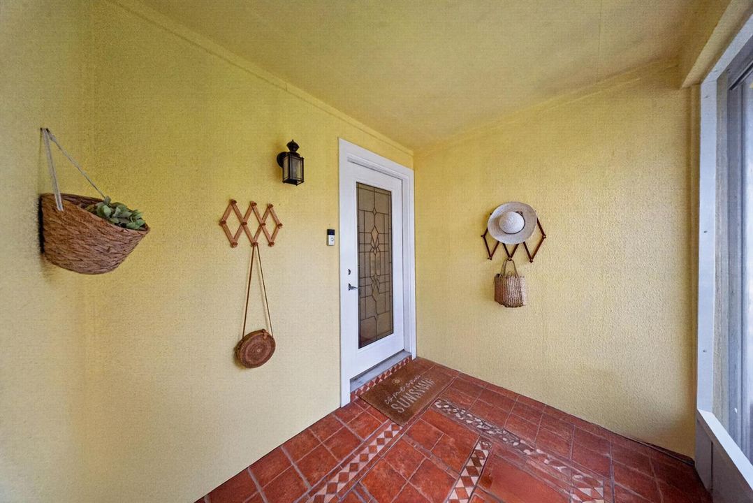 Front Porch Entryway