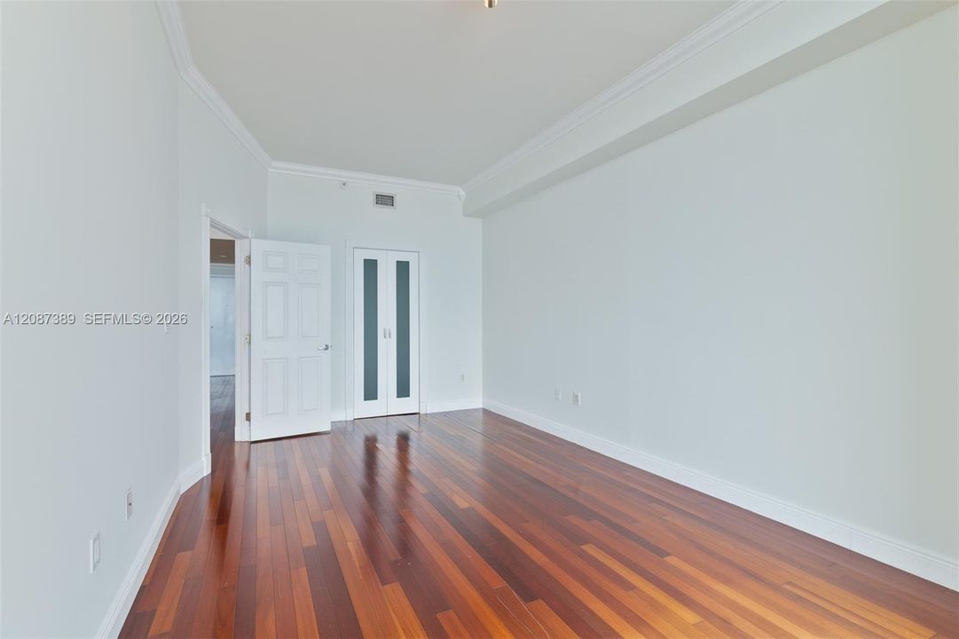For Sale: $538,000 (1 beds, 1 baths, 850 Square Feet)