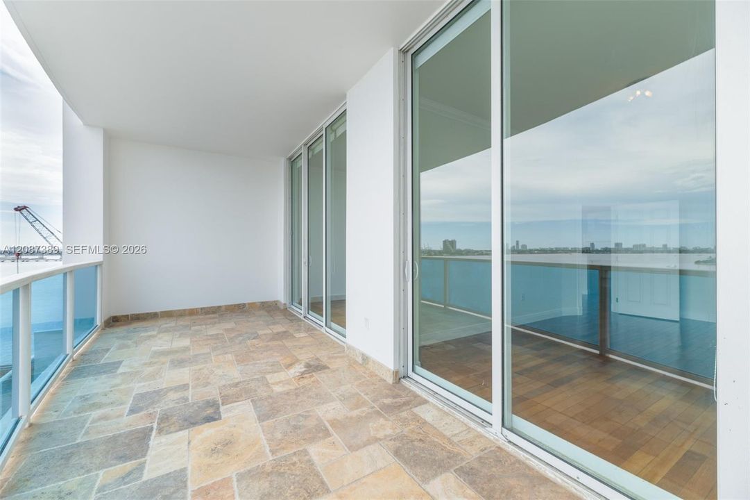 For Sale: $538,000 (1 beds, 1 baths, 850 Square Feet)