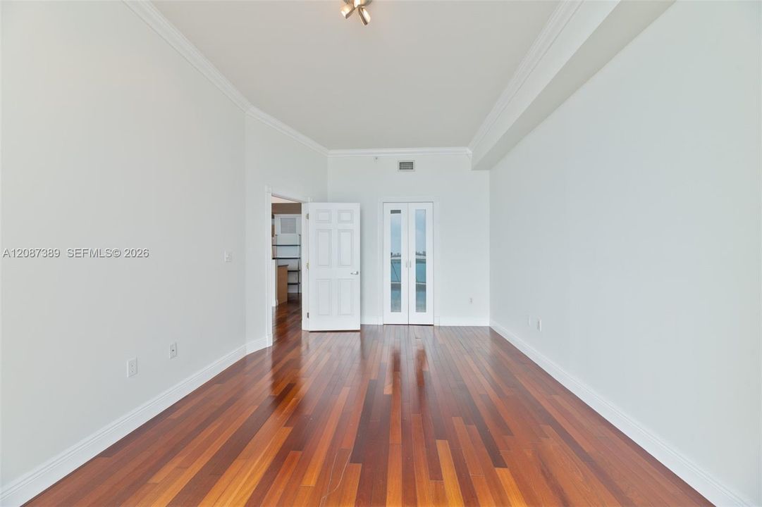 For Sale: $538,000 (1 beds, 1 baths, 850 Square Feet)