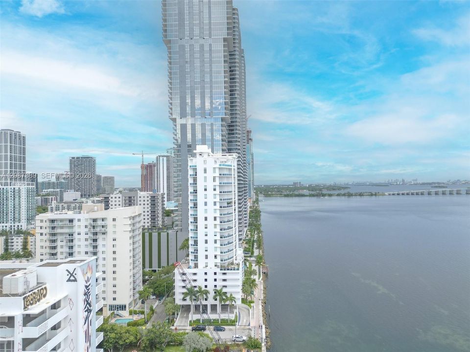 For Sale: $538,000 (1 beds, 1 baths, 850 Square Feet)