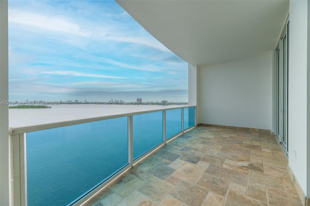 For Sale: $538,000 (1 beds, 1 baths, 850 Square Feet)