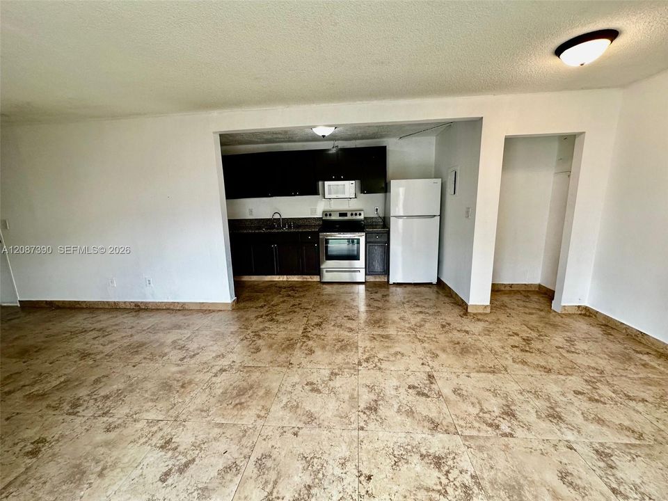 В аренду: $1,750 (1 спален, 1 ванн, 780 Квадратных фут)