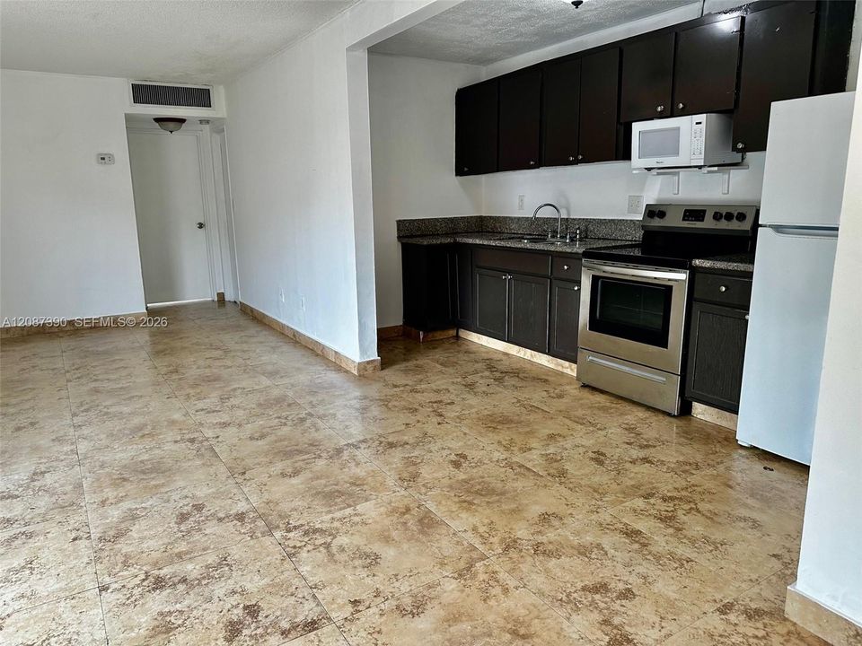 В аренду: $1,750 (1 спален, 1 ванн, 780 Квадратных фут)