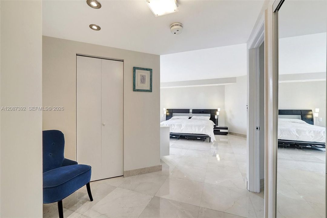 En Venta: $815,000 (2 camas, 2 baños, 1840 Pies cuadrados)