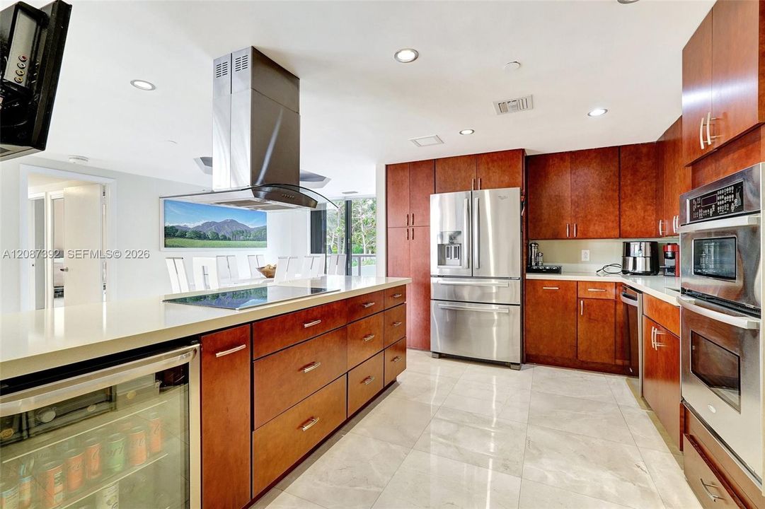 En Venta: $815,000 (2 camas, 2 baños, 1840 Pies cuadrados)