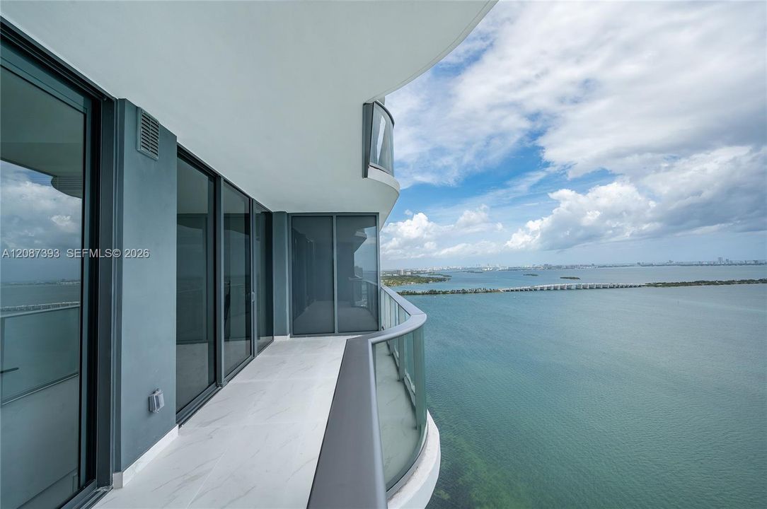 North view, and the ample wide balcony