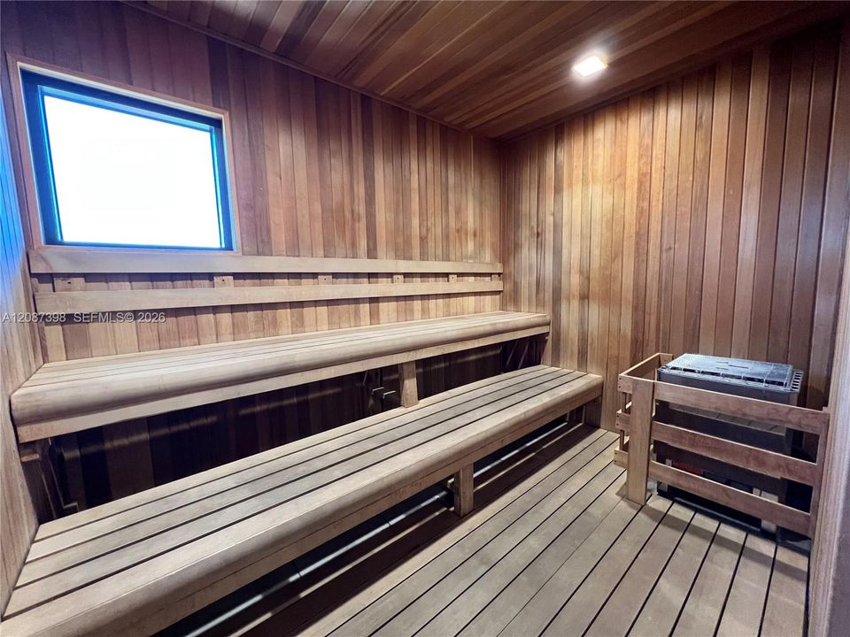 На продажу: $390,000 (2 спален, 2 ванн, 1205 Квадратных фут)
