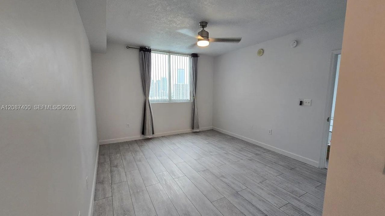 For Sale: $429,900 (2 beds, 2 baths, 1087 Square Feet)