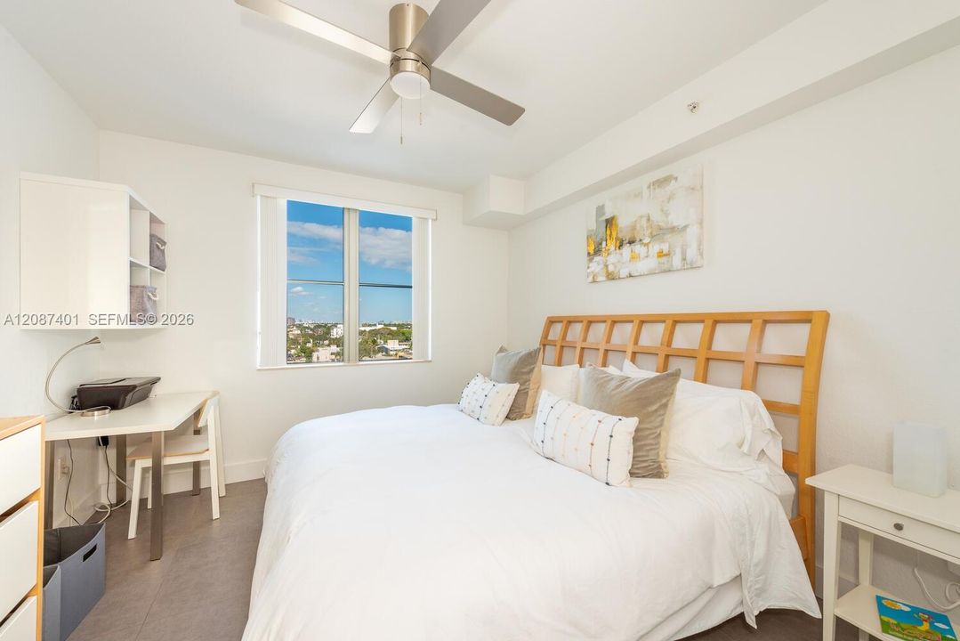En Venta: $330,000 (2 camas, 2 baños, 1036 Pies cuadrados)