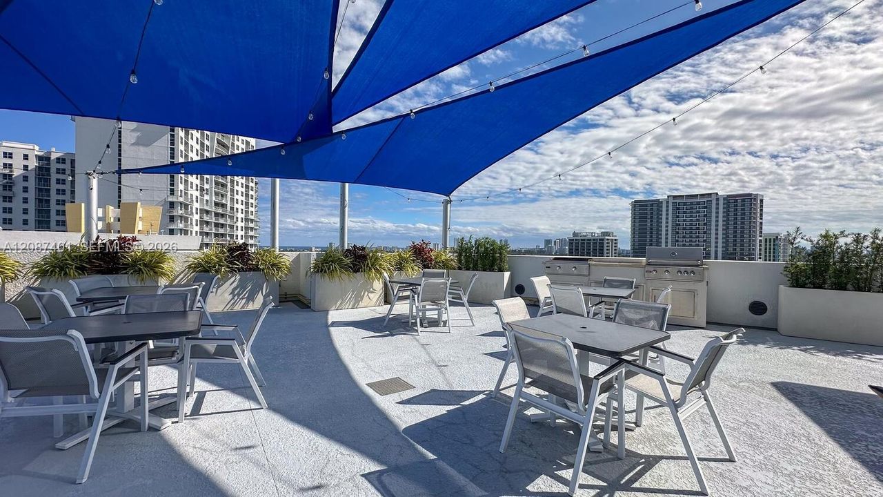 En Venta: $330,000 (2 camas, 2 baños, 1036 Pies cuadrados)
