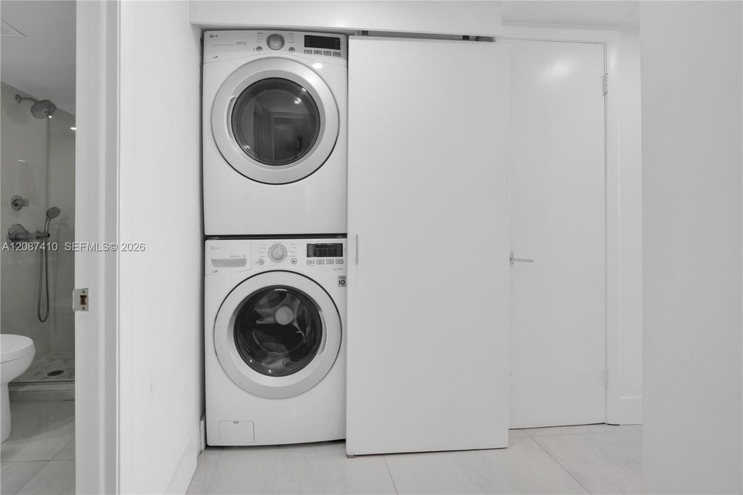 На продажу: $489,500 (2 спален, 2 ванн, 1520 Квадратных фут)