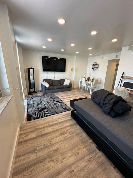 En Venta: $310,000 (0 camas, 1 baños, 500 Pies cuadrados)