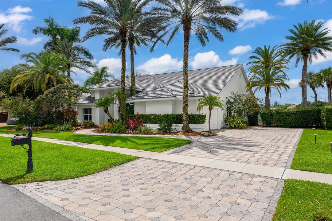 2339 Newbury Dr