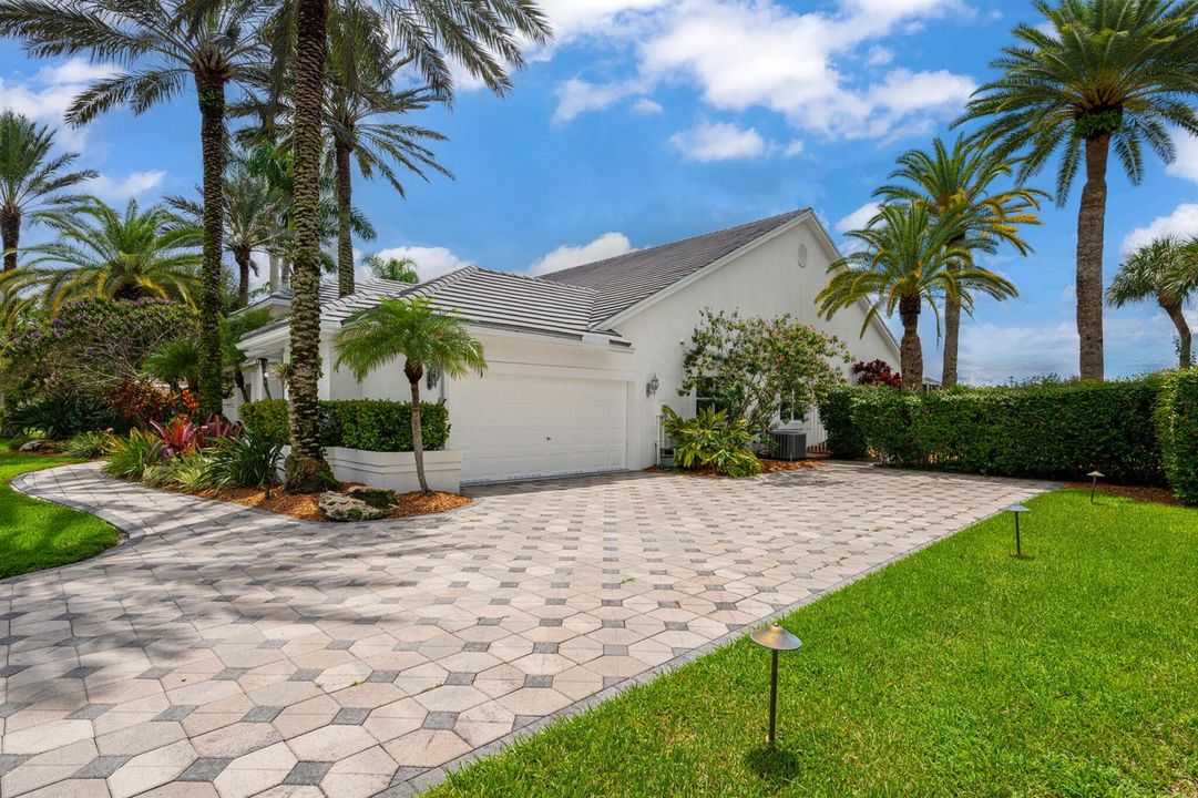 2339 Newbury Dr