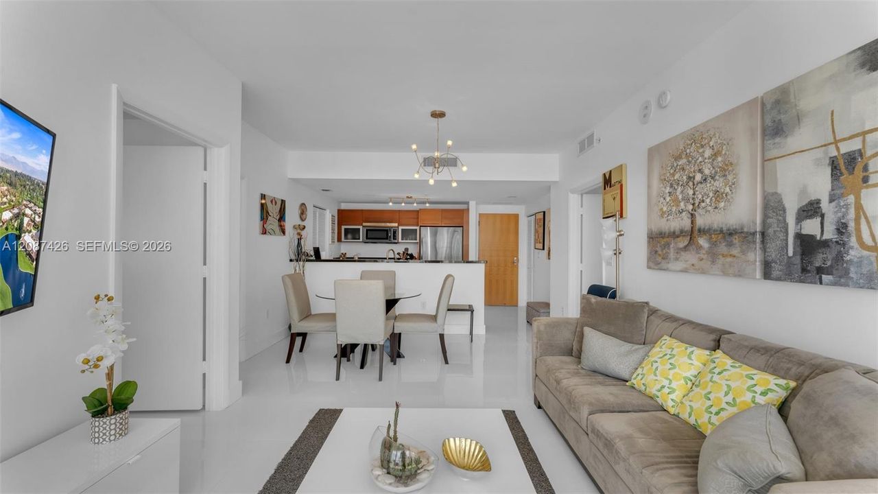 В аренду: $3,700 (2 спален, 2 ванн, 929 Квадратных фут)