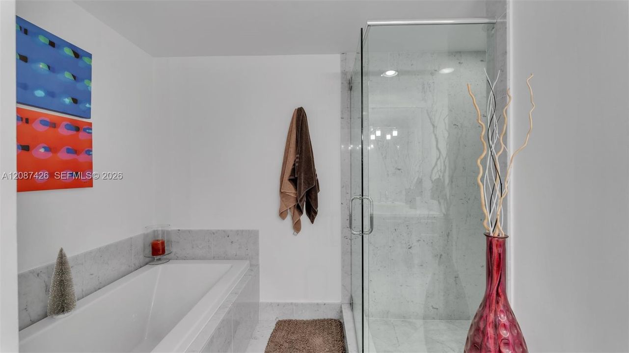 В аренду: $3,700 (2 спален, 2 ванн, 929 Квадратных фут)