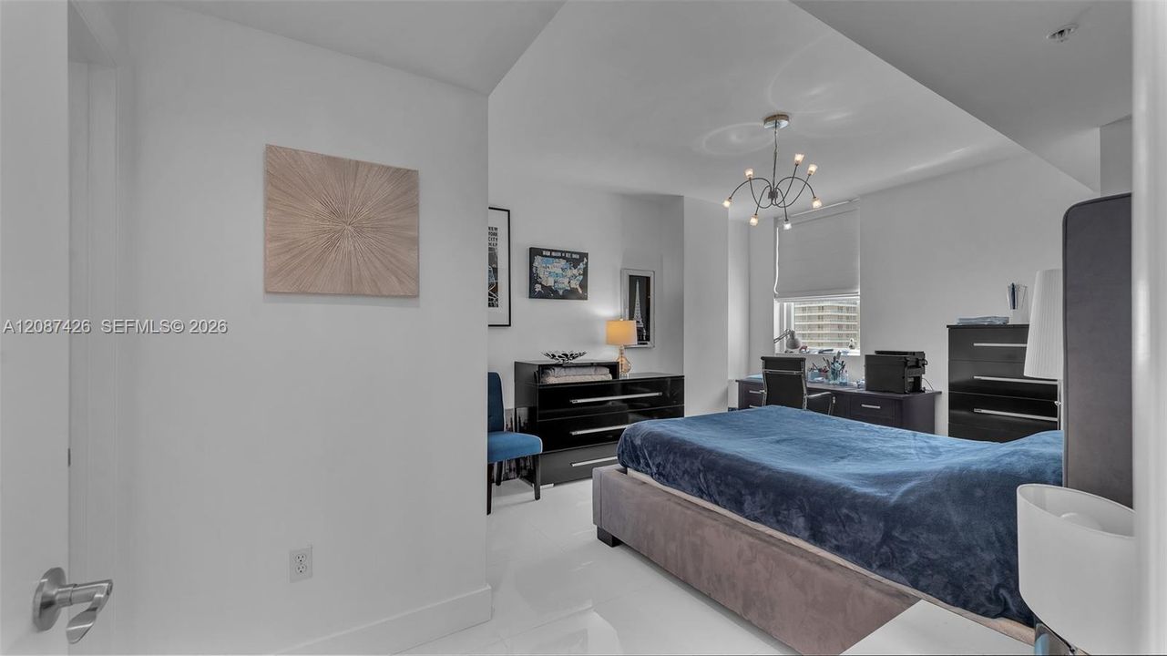 В аренду: $3,700 (2 спален, 2 ванн, 929 Квадратных фут)