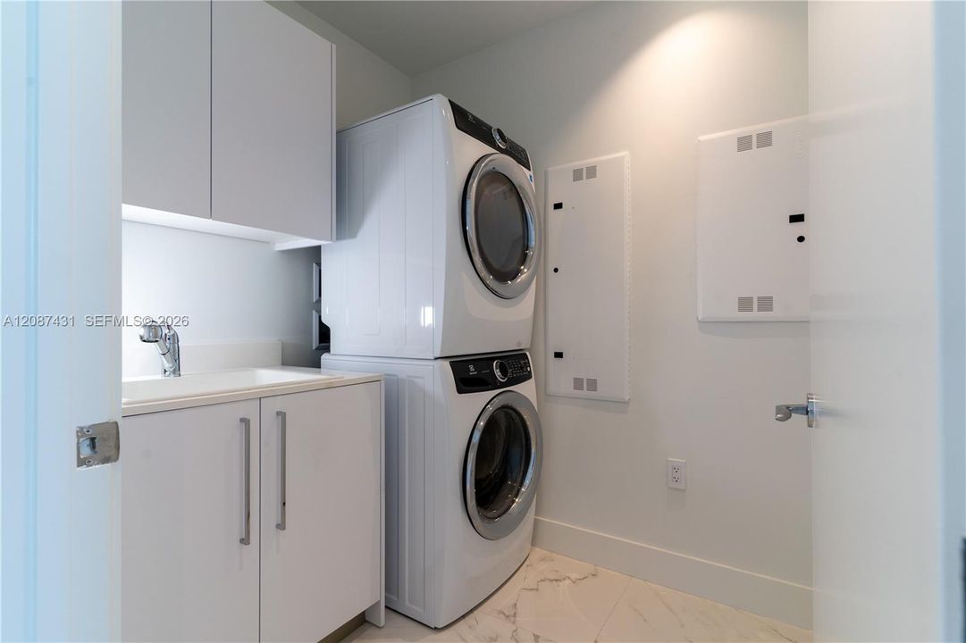 Laundry with sink