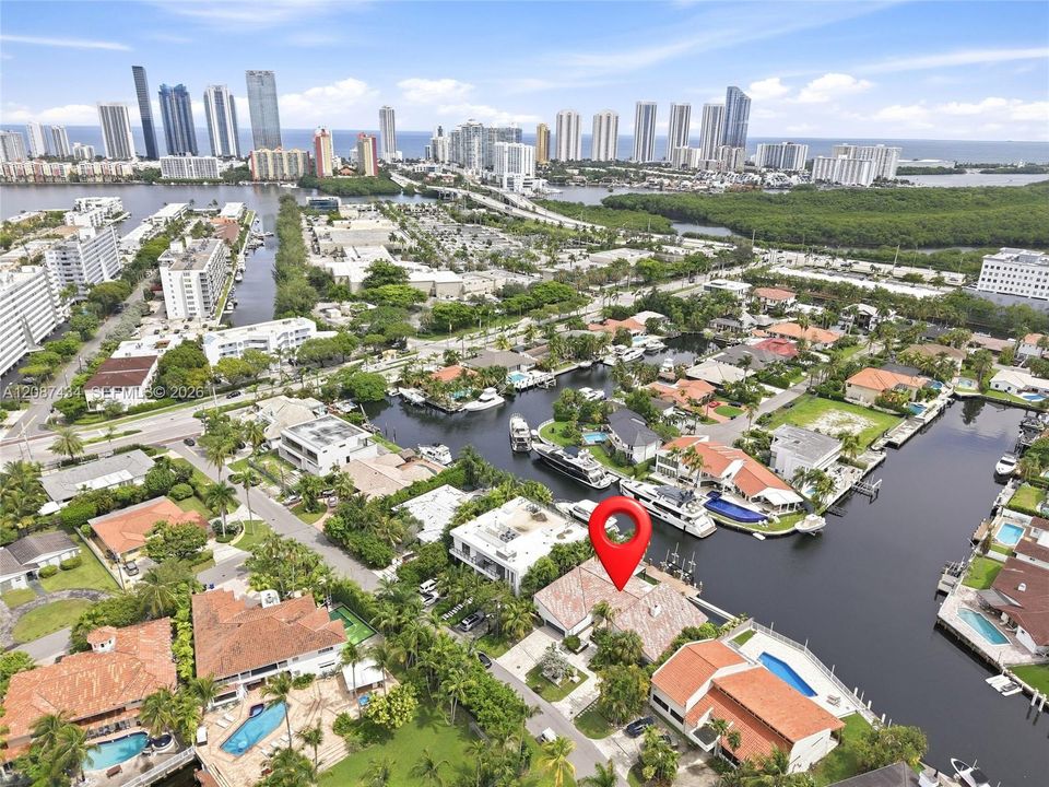 For Sale: $4,199,000 (5 beds, 3 baths, 3133 Square Feet)