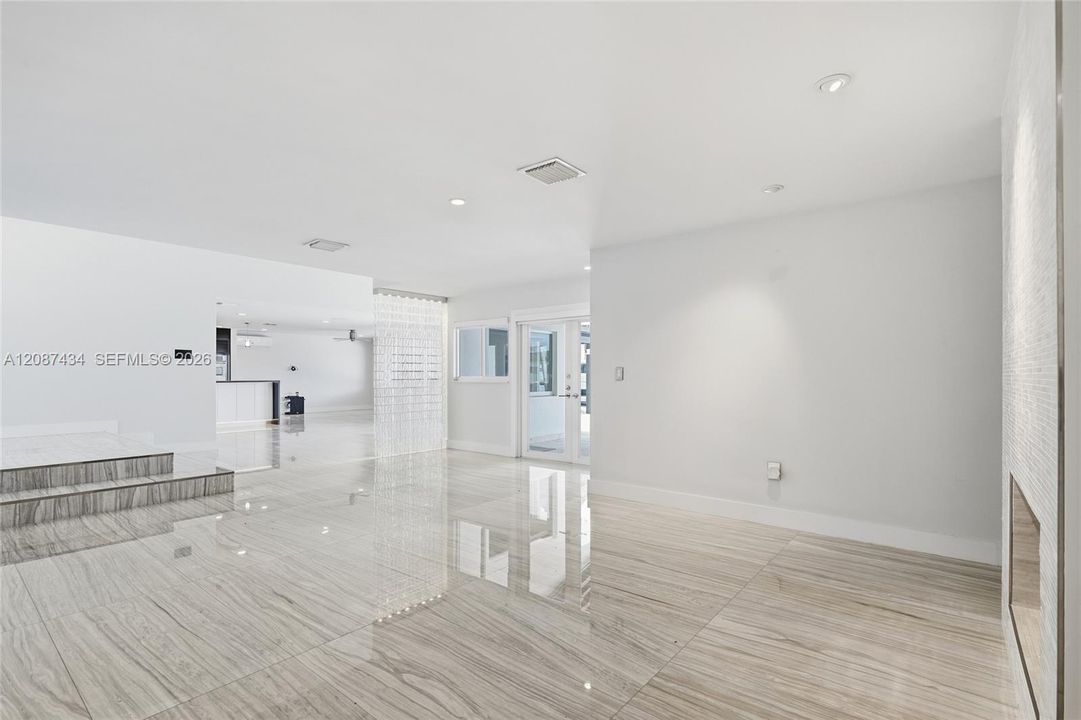 For Sale: $4,199,000 (5 beds, 3 baths, 3133 Square Feet)