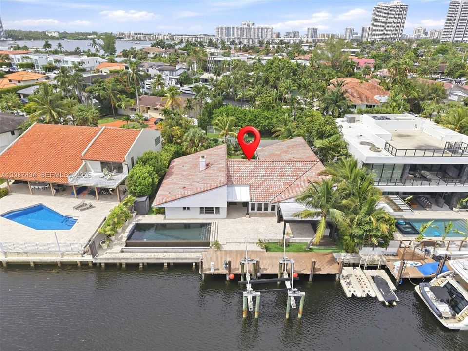 For Sale: $4,199,000 (5 beds, 3 baths, 3133 Square Feet)