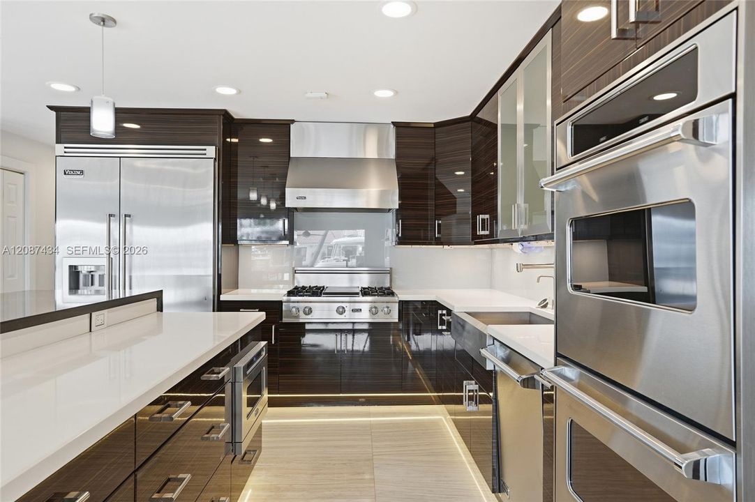 For Sale: $4,199,000 (5 beds, 3 baths, 3133 Square Feet)