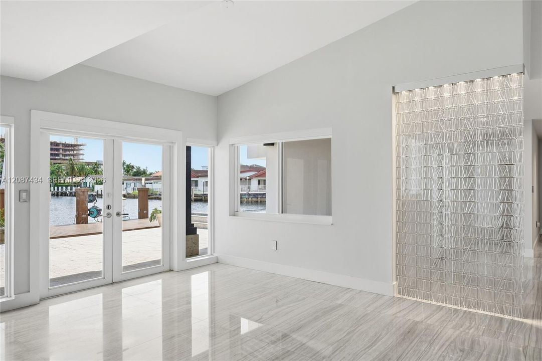 For Sale: $4,199,000 (5 beds, 3 baths, 3133 Square Feet)