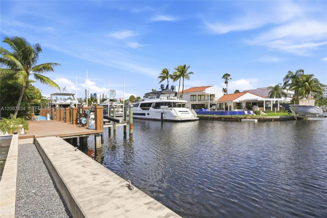 For Sale: $4,199,000 (5 beds, 3 baths, 3133 Square Feet)
