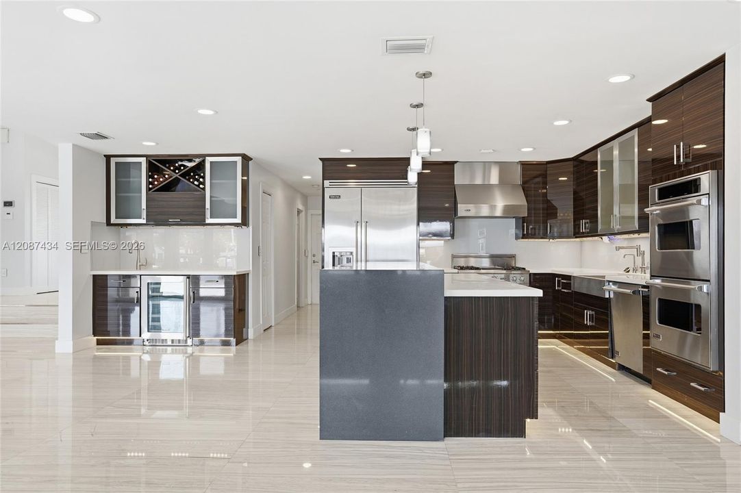 For Sale: $4,199,000 (5 beds, 3 baths, 3133 Square Feet)