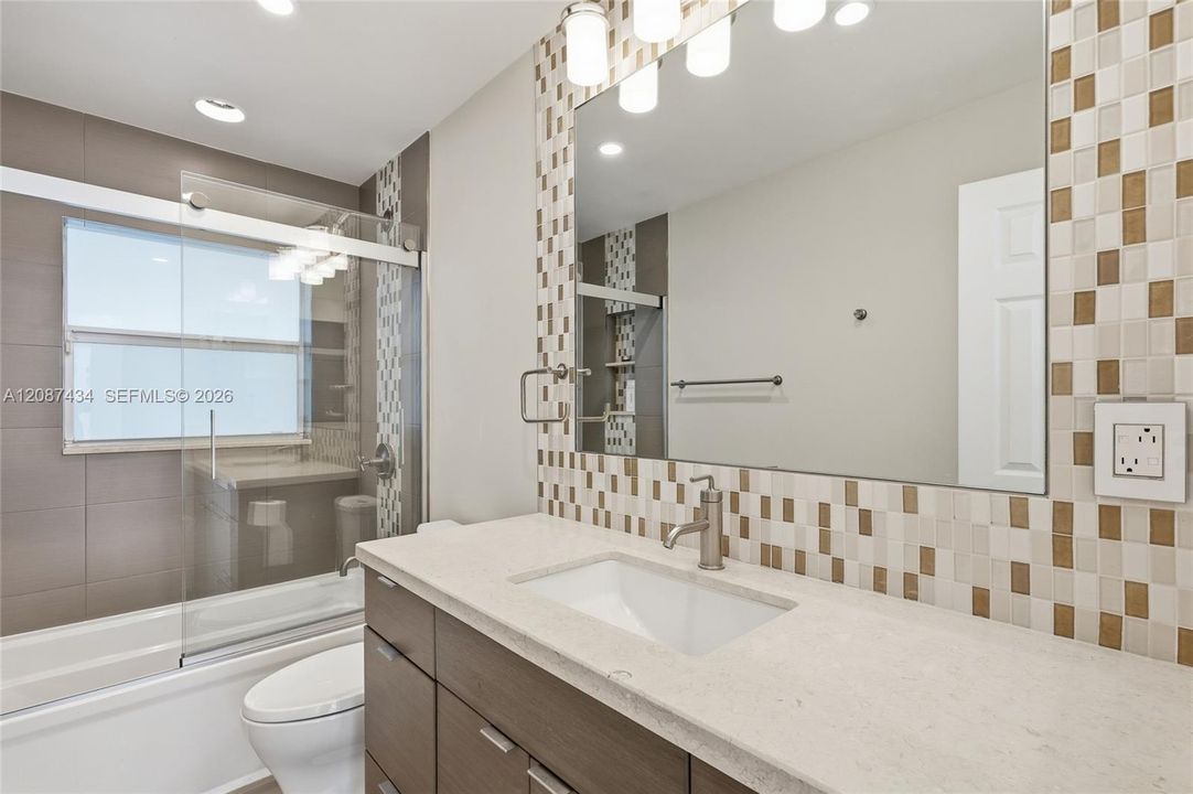 For Sale: $4,199,000 (5 beds, 3 baths, 3133 Square Feet)