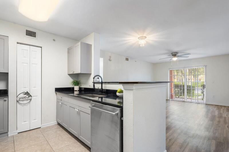 7103-kitchen