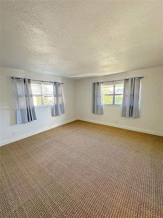 For Sale: $380,000 (4 beds, 2 baths, 1620 Square Feet)