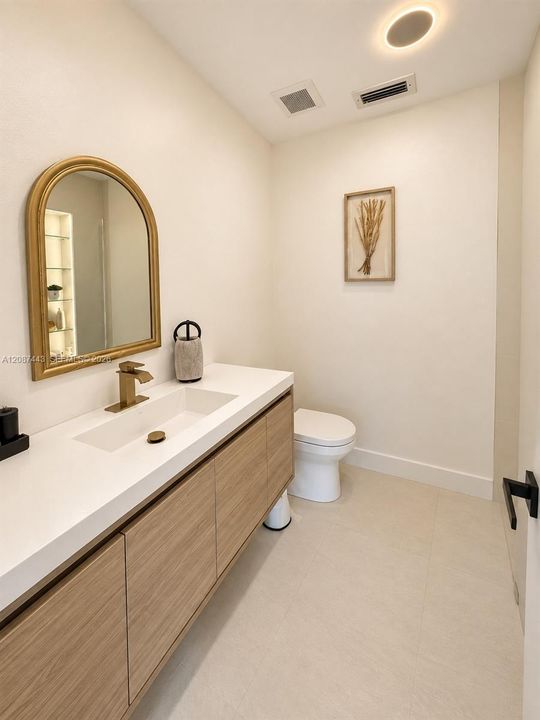 For Sale: $749,000 (5 beds, 3 baths, 2489 Square Feet)