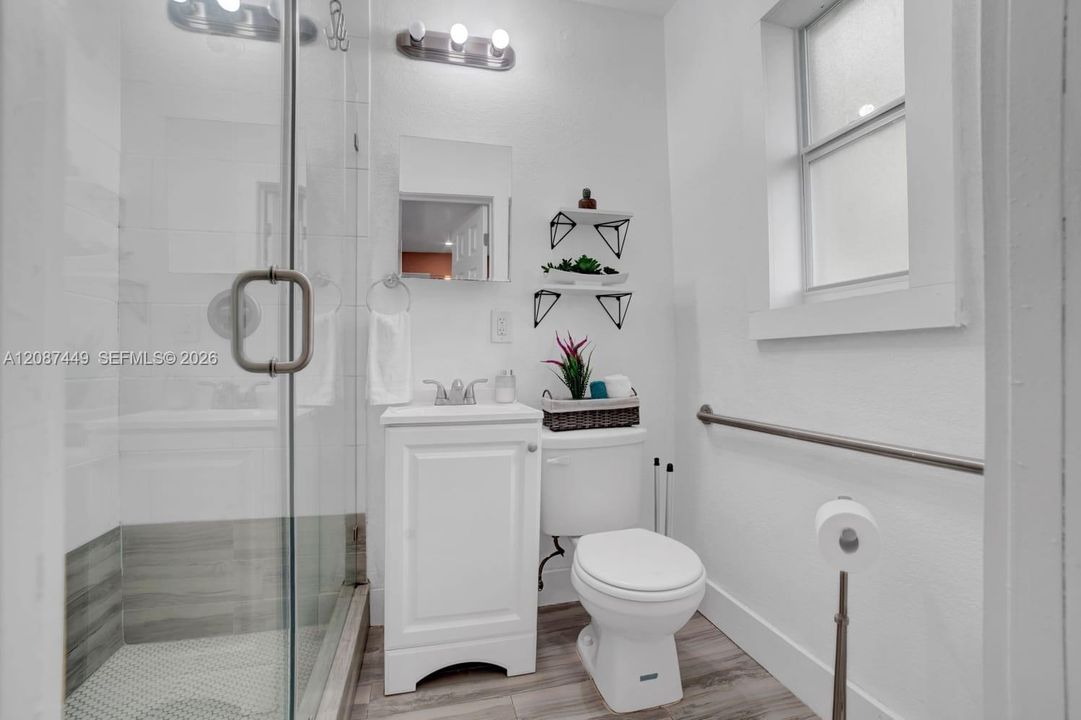 For Rent: $1,450 (1 beds, 1 baths, 675 Square Feet)