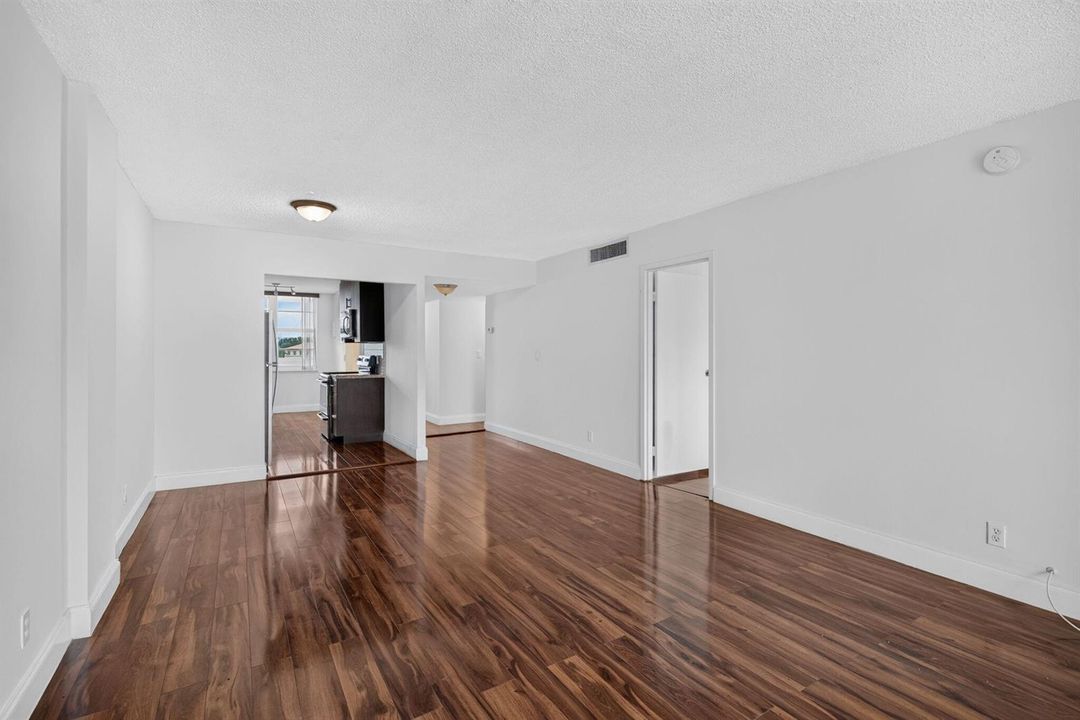 07 Living Room and Dining Room