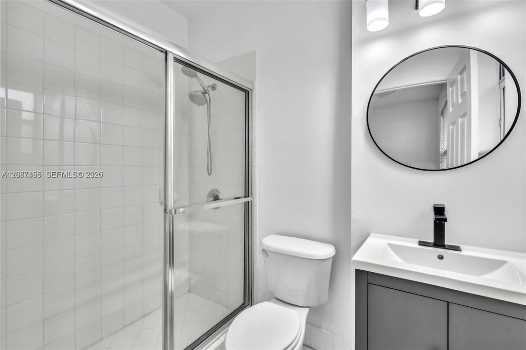 For Rent: $2,000 (3 beds, 2 baths, 1169 Square Feet)