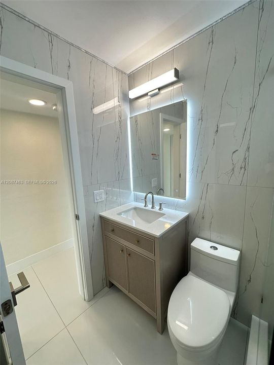 На продажу: $269,999 (1 спален, 1 ванн, 561 Квадратных фут)