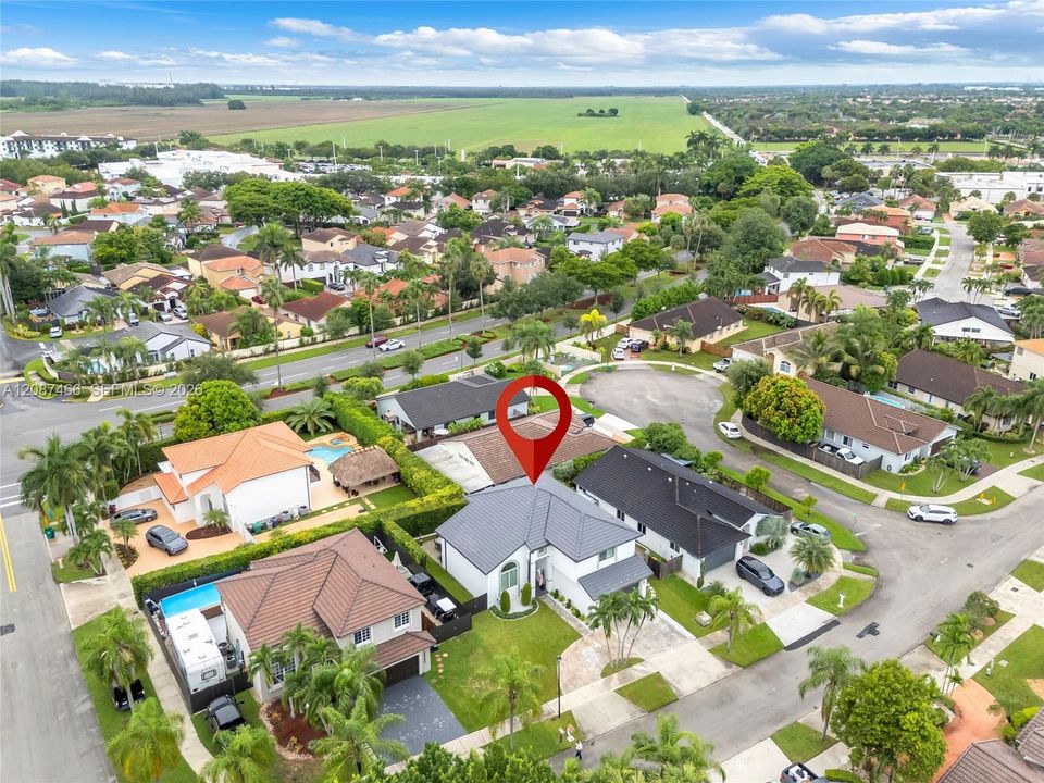 En Venta: $814,990 (5 camas, 3 baños, 2625 Pies cuadrados)