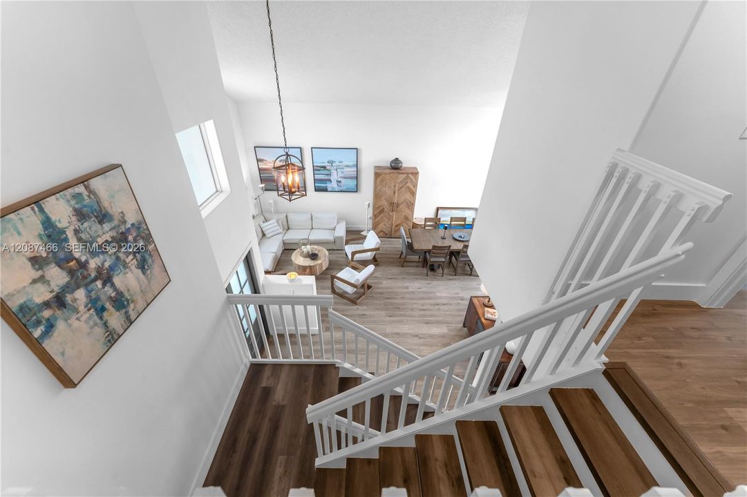 En Venta: $814,990 (5 camas, 3 baños, 2625 Pies cuadrados)