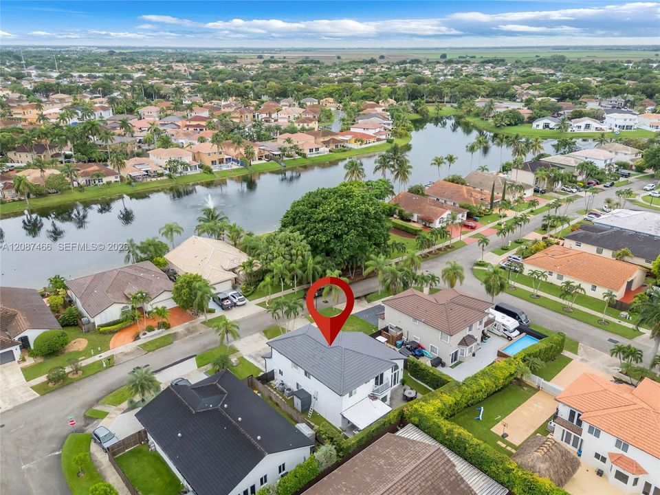 En Venta: $814,990 (5 camas, 3 baños, 2625 Pies cuadrados)