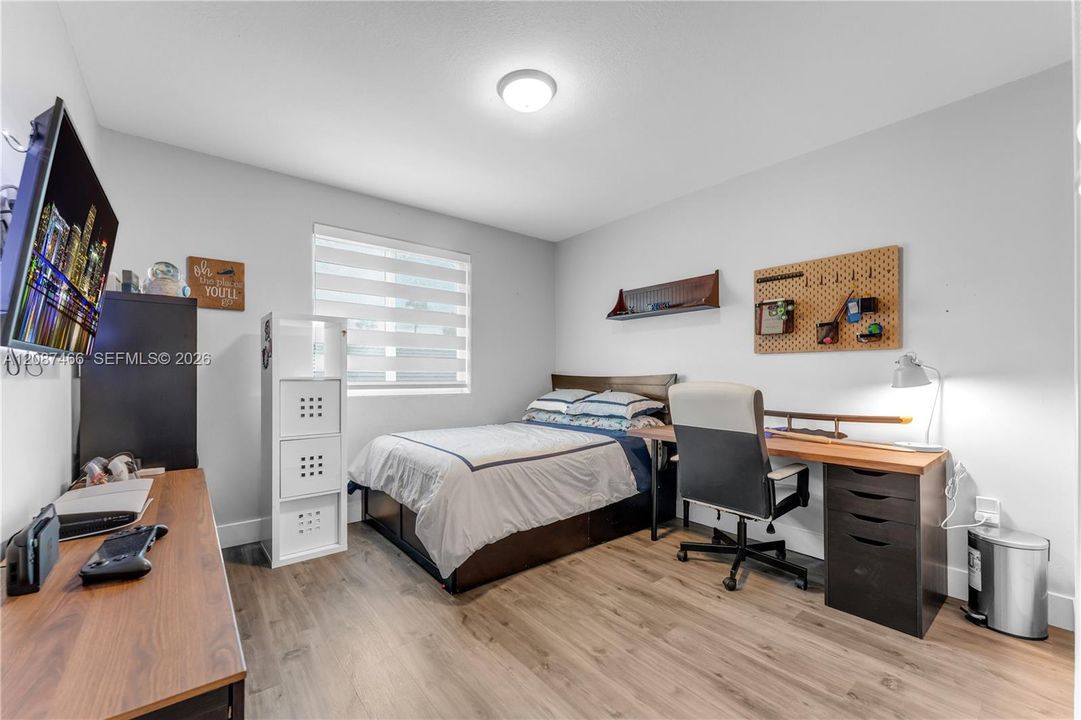 En Venta: $814,990 (5 camas, 3 baños, 2625 Pies cuadrados)