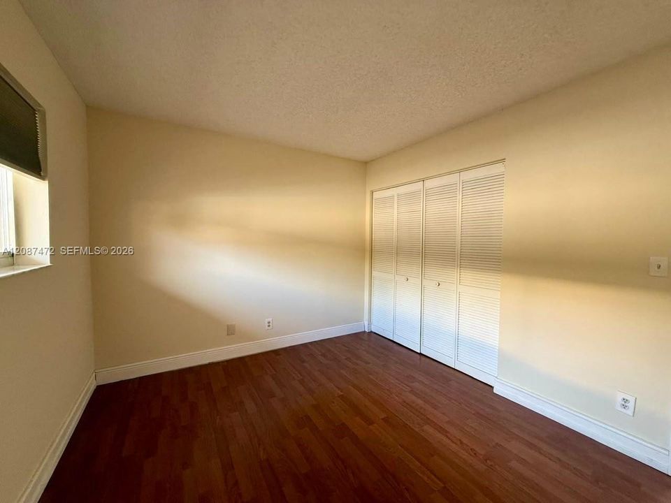 For Rent: $2,350 (2 beds, 2 baths, 1038 Square Feet)